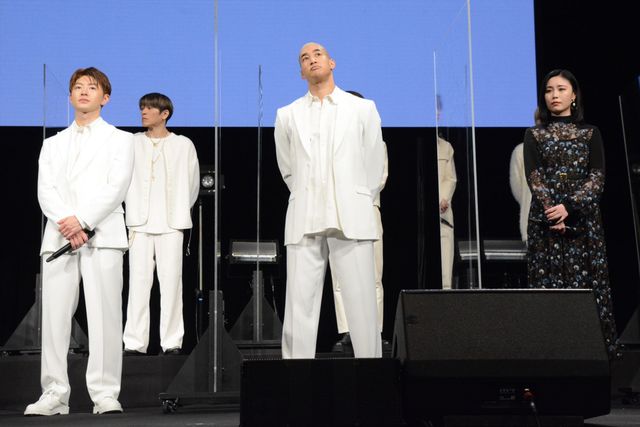 笑顔で手を振るGENERATIONS！映画『昨日より赤く明日より青く-CINEMA FIGHTERS project-』プレミア上映会＆Special Live（17枚目）