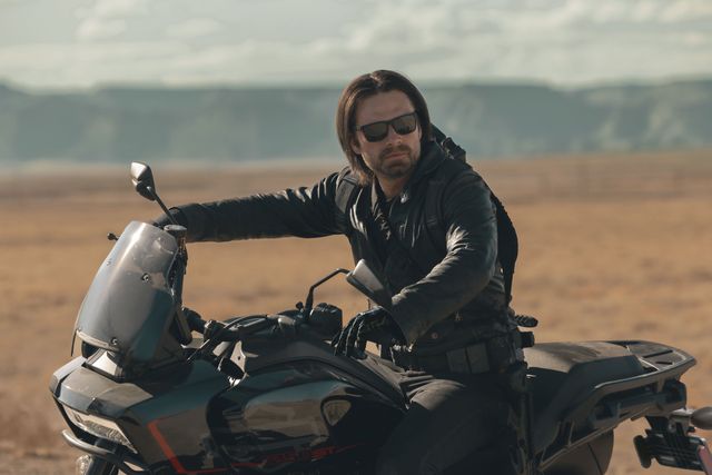 海外限定スパイク販売 サンダーボルツ*』セバスチャン・スタン、バッキー役14年 アメコミ