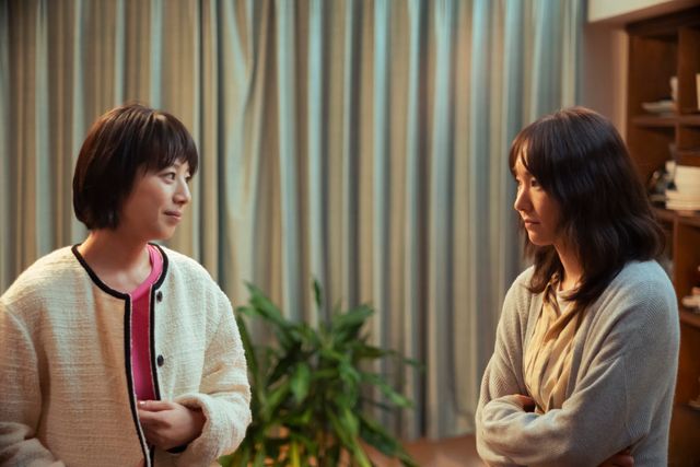 小説家のガッキーはこんな感じ？実写版『違国日記』場面写真（4枚目）
