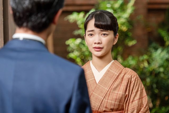 【画像9枚】朝ドラ「風、薫る」虎太郎（小林虎之介）がりん（見上愛）と握手して…第105回場面写真（3枚目）