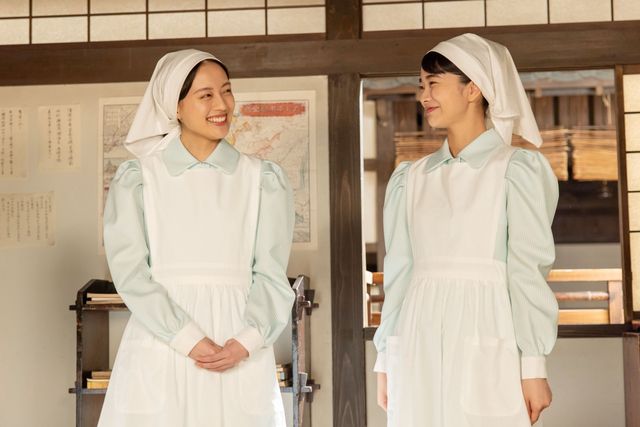 【画像9枚】朝ドラ「風、薫る」虎太郎（小林虎之介）がりん（見上愛）と握手して…第105回場面写真（4枚目）