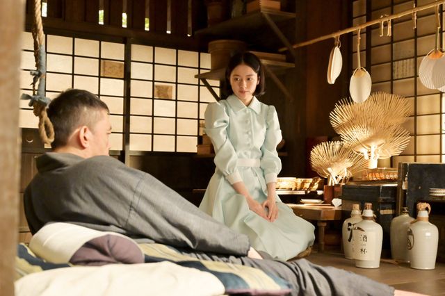 【画像9枚】朝ドラ「風、薫る」虎太郎（小林虎之介）がりん（見上愛）と握手して…第105回場面写真（6枚目）