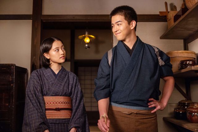【画像9枚】朝ドラ「風、薫る」虎太郎（小林虎之介）がりん（見上愛）と握手して…第105回場面写真（7枚目）
