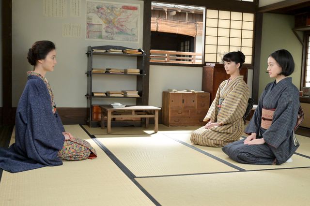 【画像9枚】朝ドラ「風、薫る」虎太郎（小林虎之介）がりん（見上愛）と握手して…第105回場面写真（8枚目）