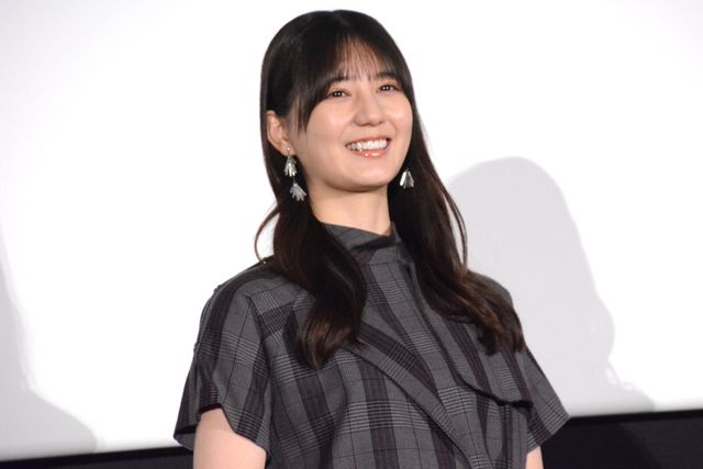 日向坂46・小坂菜緒＆藤嶌果歩、劇場版『転スラ』公開記念舞台挨拶に登壇！（5枚目）