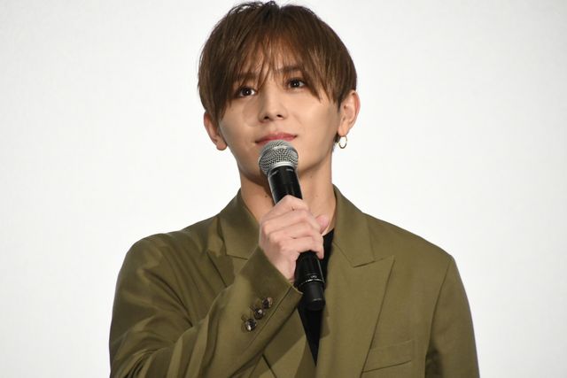 山田涼介＆浜辺美波、まばゆい美貌！『サイレントラブ』舞台あいさつで黙っていた裏話をぶっちゃけ（2枚目）