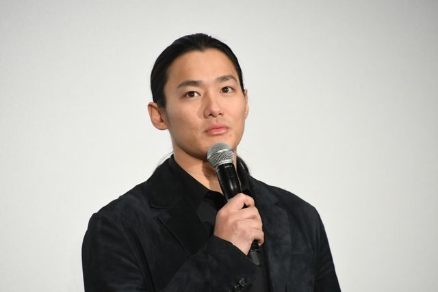 山田涼介＆浜辺美波、まばゆい美貌！『サイレントラブ』舞台あいさつで黙っていた裏話をぶっちゃけ（7枚目）