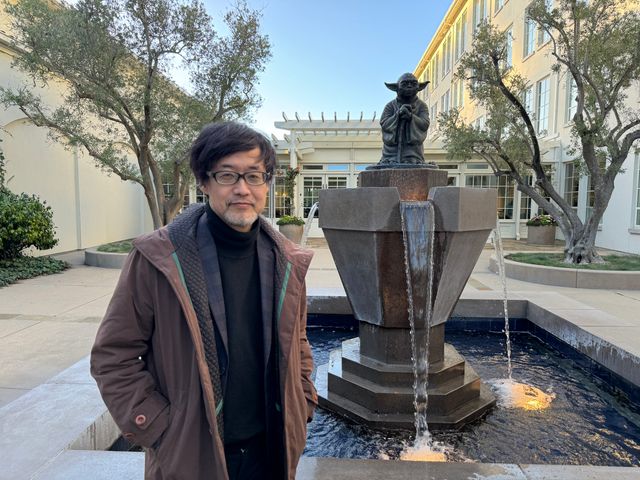 『ゴジラ-1.0』山崎貴監督、ダース・ベイダーと対面！ルーカスフィルム訪問＆上映会の様子（2枚目）