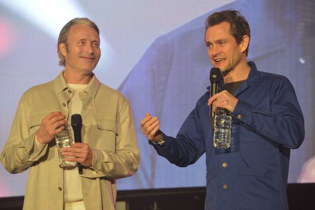 「ハンニバル」マッツ＆ヒューが熱いハグ！「東京コミコン2024」ステージ写真集（7枚目）