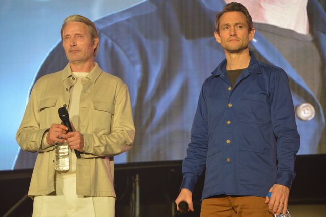 「ハンニバル」マッツ＆ヒューが熱いハグ！「東京コミコン2024」ステージ写真集（9枚目）