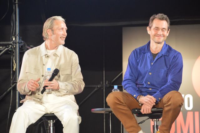 「ハンニバル」マッツ＆ヒューが熱いハグ！「東京コミコン2024」ステージ写真集（15枚目）