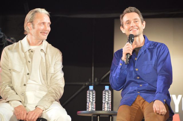 「ハンニバル」マッツ＆ヒューが熱いハグ！「東京コミコン2024」ステージ写真集（20枚目）