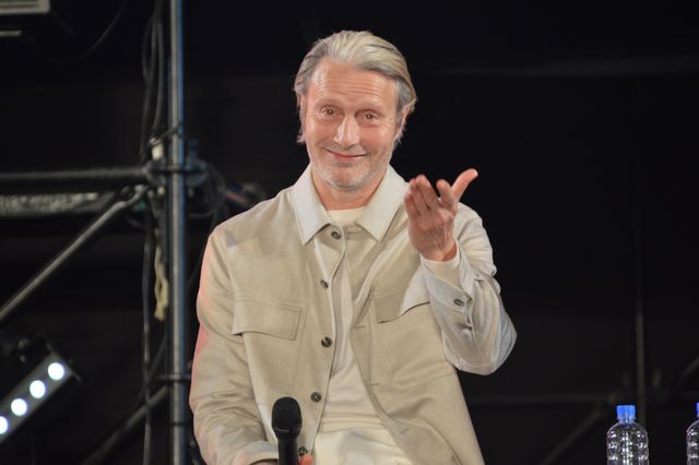 「ハンニバル」マッツ＆ヒューが熱いハグ！「東京コミコン2024」ステージ写真集（23枚目）