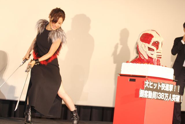 映画『進撃の巨人 ATTACK ON TITAN』大ヒット御礼＆dTVスタート記念舞台あいさつ　フォトギャラリー（11枚目）