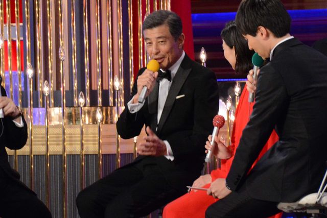 岡田准一、舘ひろしらのスーツ姿がカッコイイ！（4枚目）