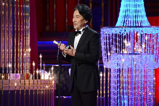 岡田准一、舘ひろしらのスーツ姿がカッコイイ！（10枚目）