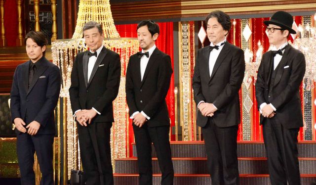 岡田准一、舘ひろしらのスーツ姿がカッコイイ！