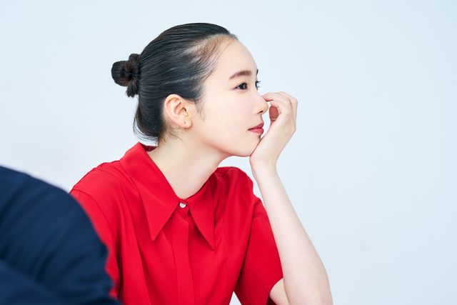 輝く笑顔！高橋一生＆飯豊まりえ、撮りおろし＜9枚＞（6枚目）