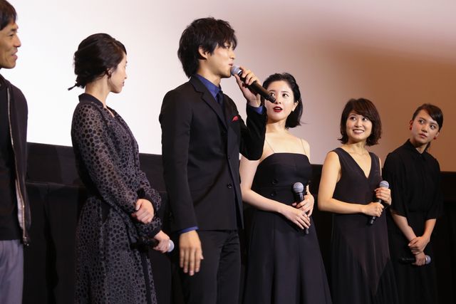 やっぱり美人！吉高由里子に拍手喝采！『ユリゴコロ』初日舞台あいさつ（7枚目）