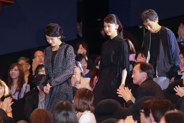 やっぱり美人！吉高由里子に拍手喝采！『ユリゴコロ』初日舞台あいさつ（15枚目）