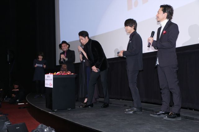 やっぱ吉沢亮、綺麗な顔だ……『悪と仮面のルール』初日舞台あいさつ（12枚目）