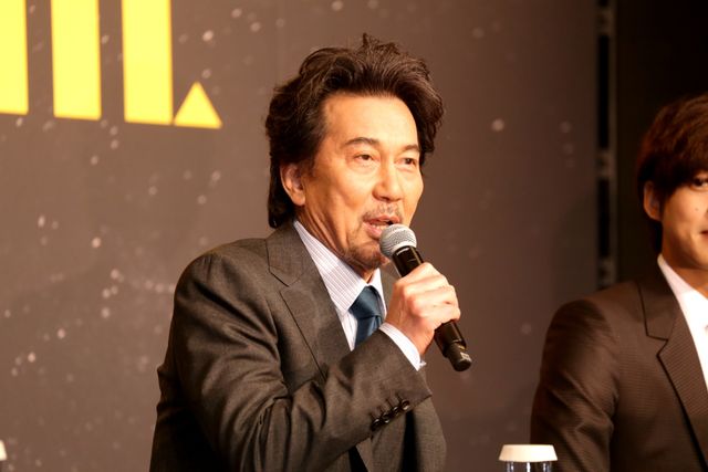 松坂桃李、江口洋介、役所広司らスーツ姿で男の魅力バクハツ！映画『孤狼の血』製作発表会見フォトギャラリー（4枚目）