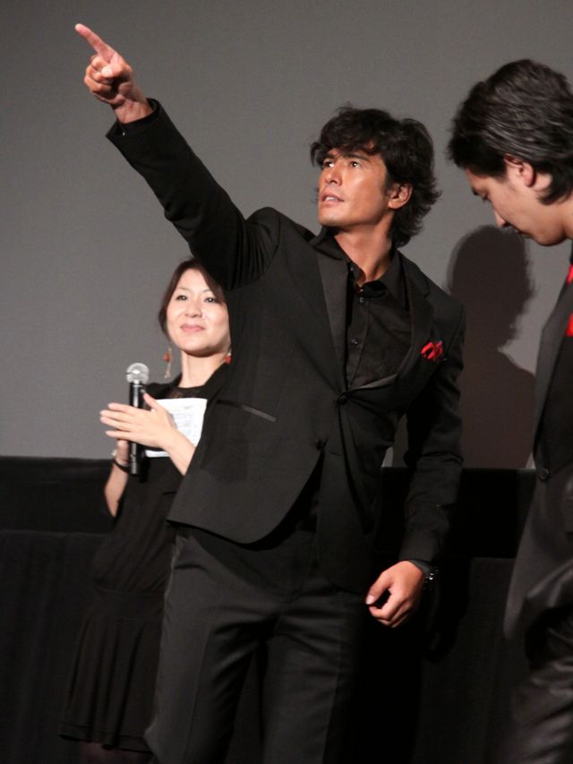 『悪の教典』映画＆Bee TV W完成披露舞台あいさつフォトギャラリー：フォトギャラリー