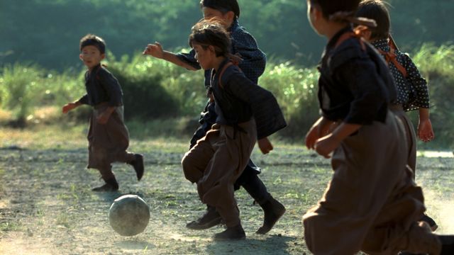鬼ちゃんが全力熱唱！auの三太郎シリーズ新CM「時を超える声」編：フォトギャラリー
