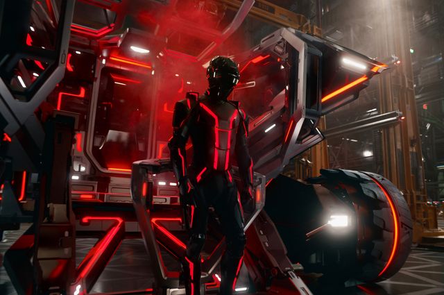 画像は『トロン:アレス』の主人公アレス