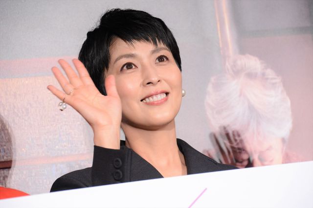 松たか子、沢田研二と恋人役で初共演！映画『土を喰らう十二ヵ月』初日舞台あいさつ：フォトギャラリー