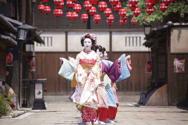 舞妓＆芸妓がずらり！フォトギャラリー（3枚目）