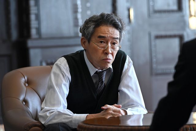 渋かっこいい！「半沢直樹」トミさん役の浅野和之（4枚目）