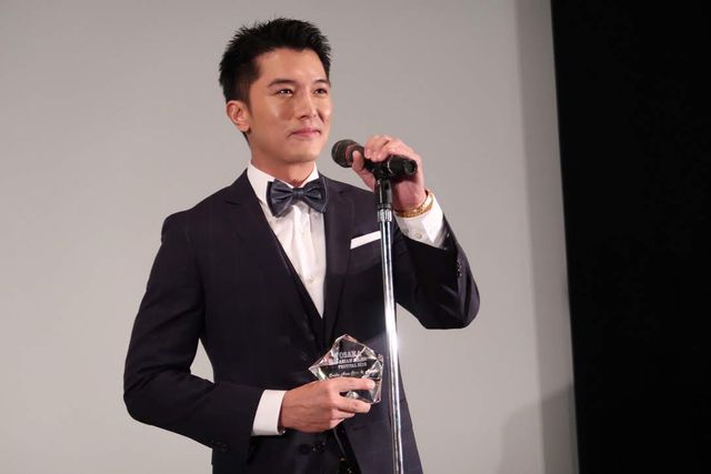 大阪アジアン映画祭でオーサカ Asia スター★アワードを受賞したロイ・チウ（4枚目）