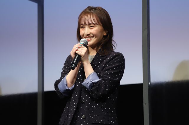 松井玲奈のショートヘア姿！『魔女見習いをさがして』舞台あいさつ（10枚目）
