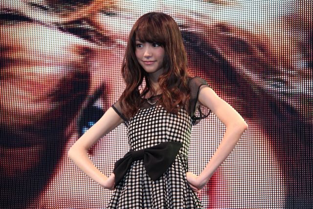 桐谷美玲、大人解禁な自分感激？　人生初のカレンダーBOOKでセクシー姿も披露！　画像ギャラリー（6枚目）