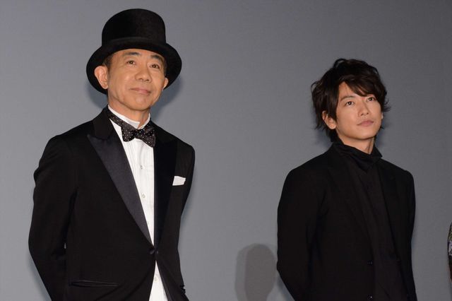 木梨憲武、最優秀新人CG男優賞のトロフィー手に笑顔！『いぬやしき』公開初日舞台あいさつ（10枚目）