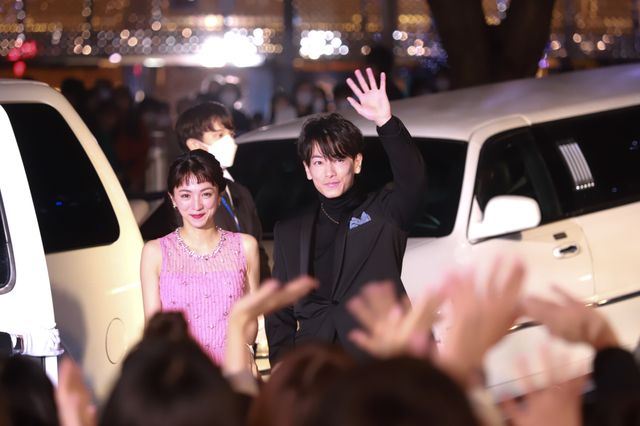 満島ひかり＆佐藤健、スターの輝き！Netflixシリーズ「First Love 初恋」配信記念プレミアイベント（12枚目）