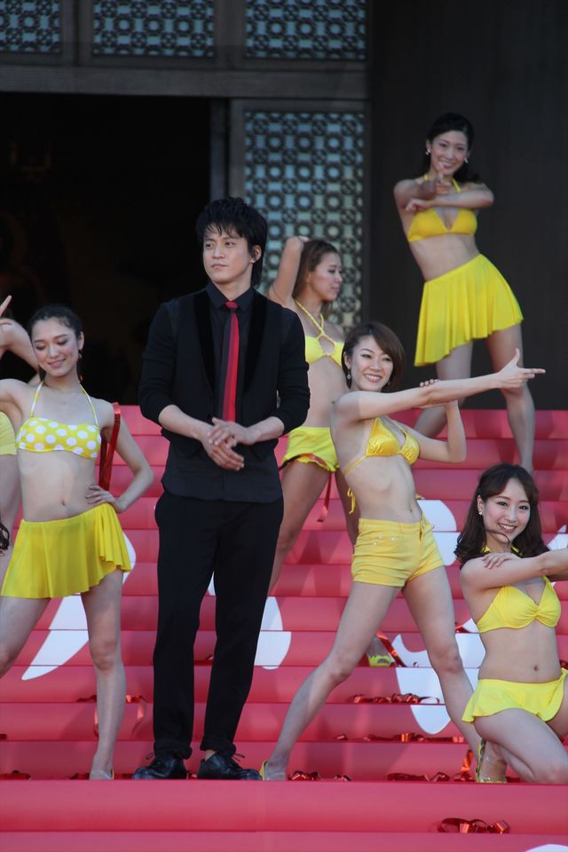 小栗ルパンが美女に囲まれウハウハ!?『ルパン三世』大ヒット祈願フォトギャラリー（18枚目）