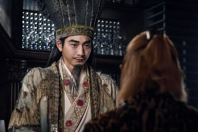 オーナー小林の過去が明らかに…！「パリピ孔明」第8話場面写真（4枚目）