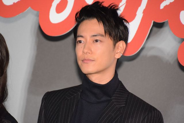 佐藤健＆清原果耶のステキな黒スタイル！『護られなかった者たちへ』大ヒット御礼舞台あいさつ（12枚目）