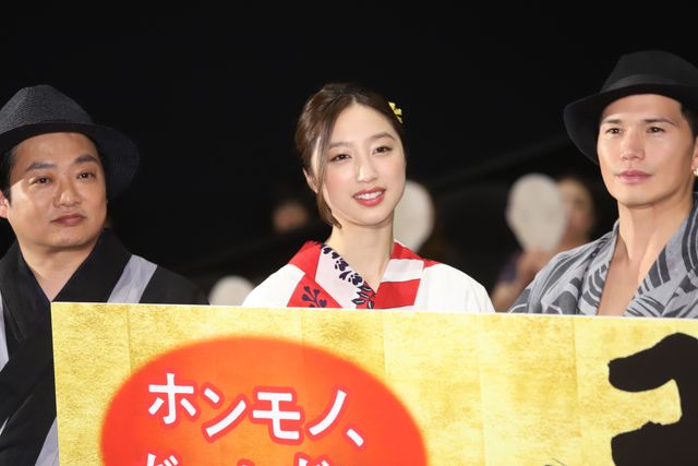 TAKAHIRO、市原隼人、岡田義徳、3人の“信長”の浴衣姿がカッコいい！（16枚目）