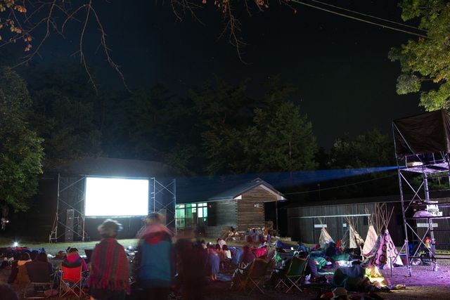 日本初の野外映画フェスを体験！「夜空と交差する森の映画祭 2015」フォトギャラリー（29枚目）