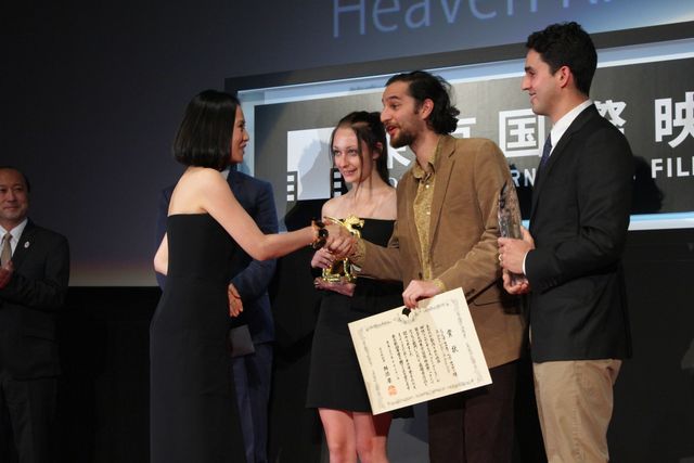 美しい着物姿で最優秀女優賞受賞を喜ぶ宮沢りえ！クロージングセレモニー写真ギャラリー【第27回東京国際映画祭】（49枚目）