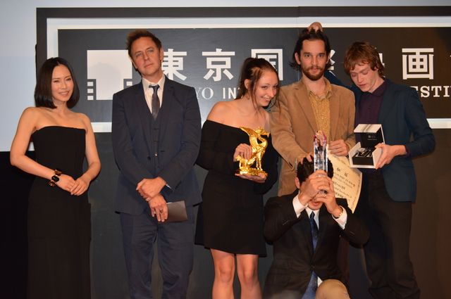 美しい着物姿で最優秀女優賞受賞を喜ぶ宮沢りえ！クロージングセレモニー写真ギャラリー【第27回東京国際映画祭】（56枚目）