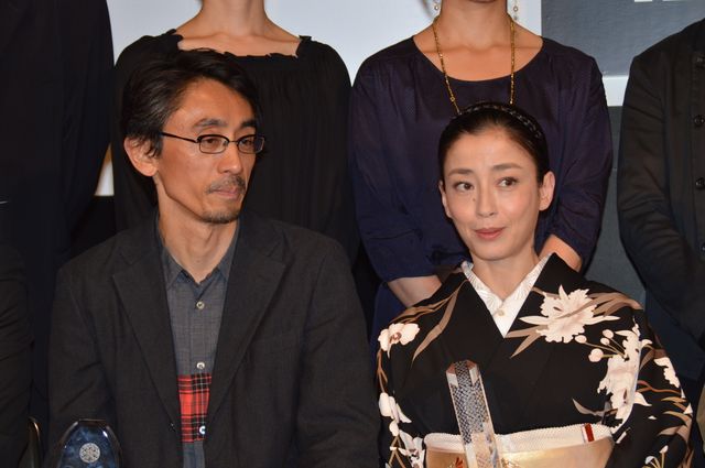 美しい着物姿で最優秀女優賞受賞を喜ぶ宮沢りえ！クロージングセレモニー写真ギャラリー【第27回東京国際映画祭】（62枚目）