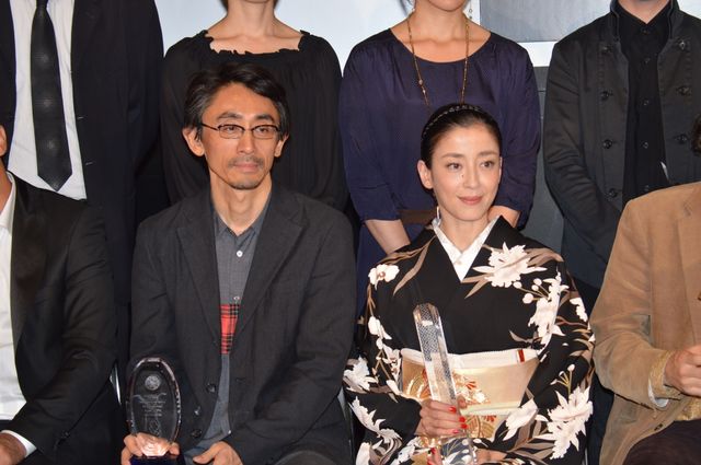 美しい着物姿で最優秀女優賞受賞を喜ぶ宮沢りえ！クロージングセレモニー写真ギャラリー【第27回東京国際映画祭】（63枚目）