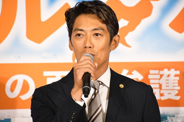 反町隆史、共演女優たちから「カッコいい」の嵐！「リーガル・ハート」会見（9枚目）