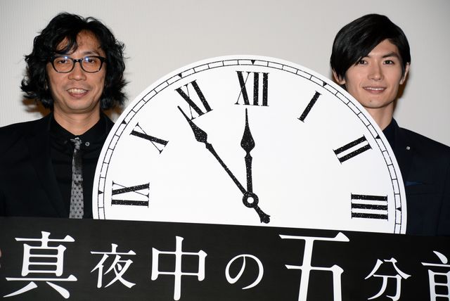 三浦春馬の爽やかなほほ笑み！『真夜中の五分前』初日舞台あいさつフォトギャラリー：フォトギャラリー