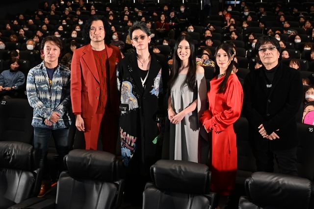 実写版『るろうに剣心』キャスト、サプライズで再集結！「ワーナー・ブラザース映画ファンフェスティバル」グランドフィナーレ：フォトギャラリー