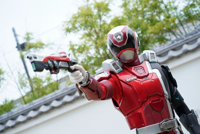 デカレンジャー6人が再集結！『特捜戦隊デカレンジャー20th ファイヤーボール・ブースター』場面写真（7枚目）